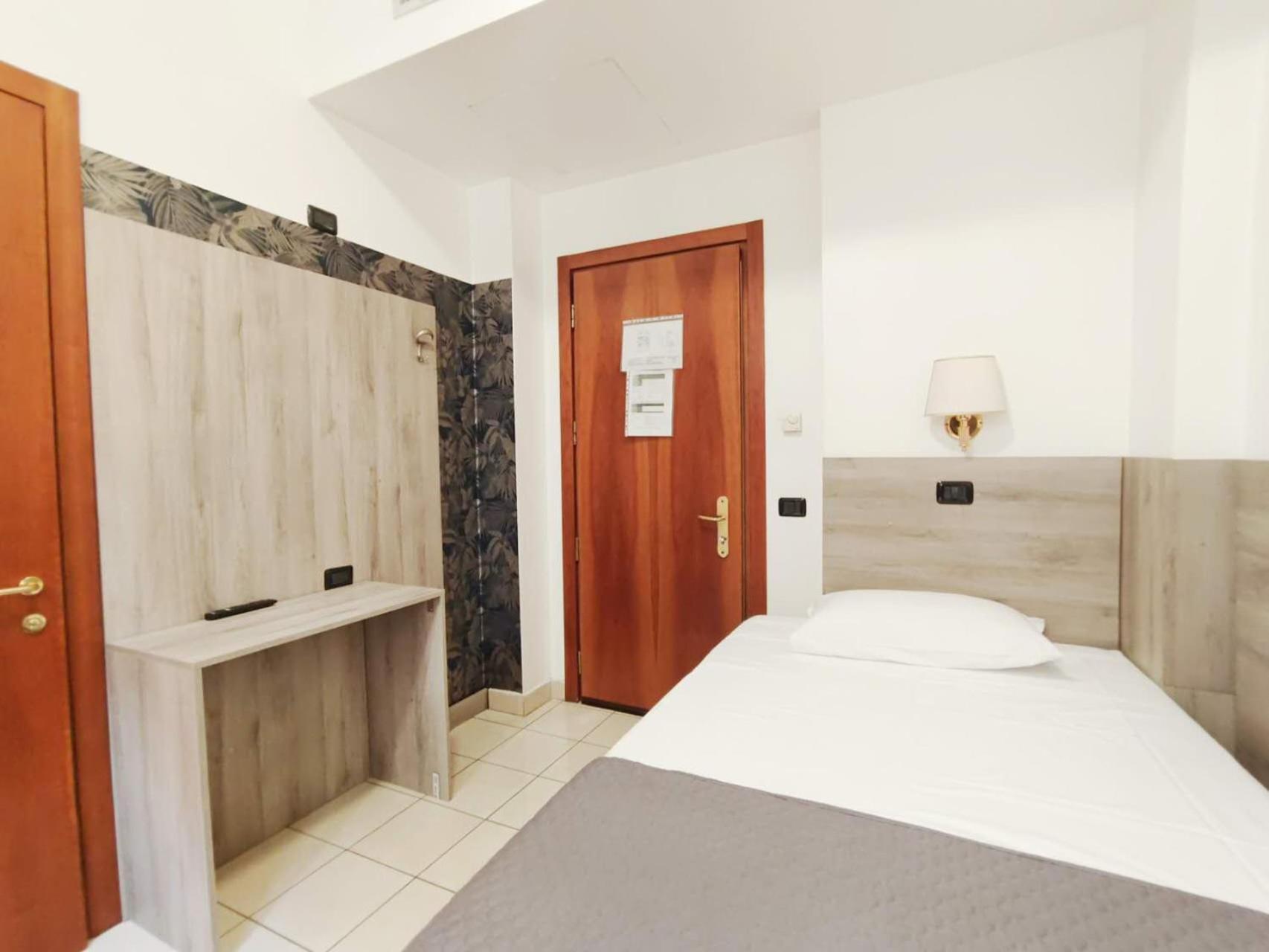 Hotel Mondial Milano Dış mekan fotoğraf