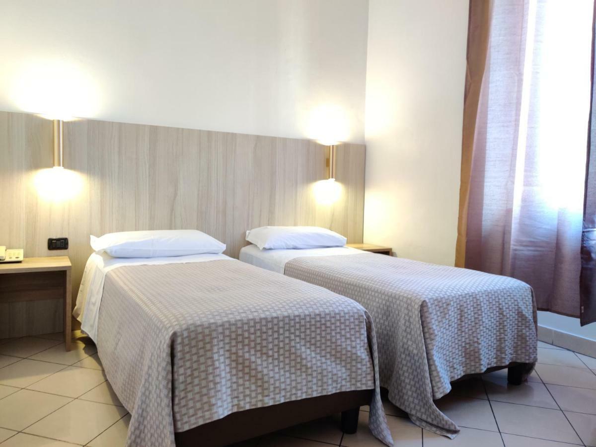 Hotel Mondial Milano Dış mekan fotoğraf